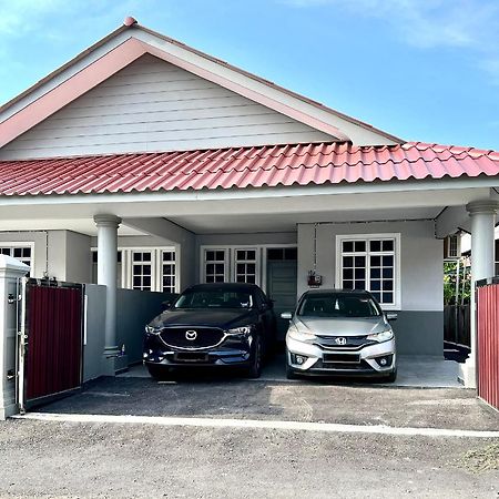 Teratai Homestay 3 Batu Buruk Куала-Тренгану Экстерьер фото