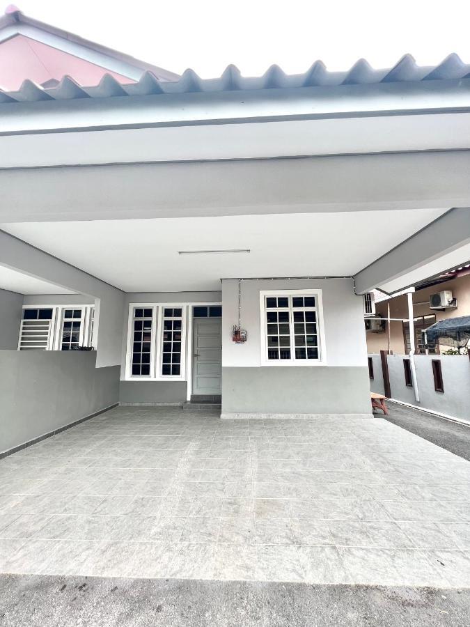 Teratai Homestay 3 Batu Buruk Куала-Тренгану Экстерьер фото