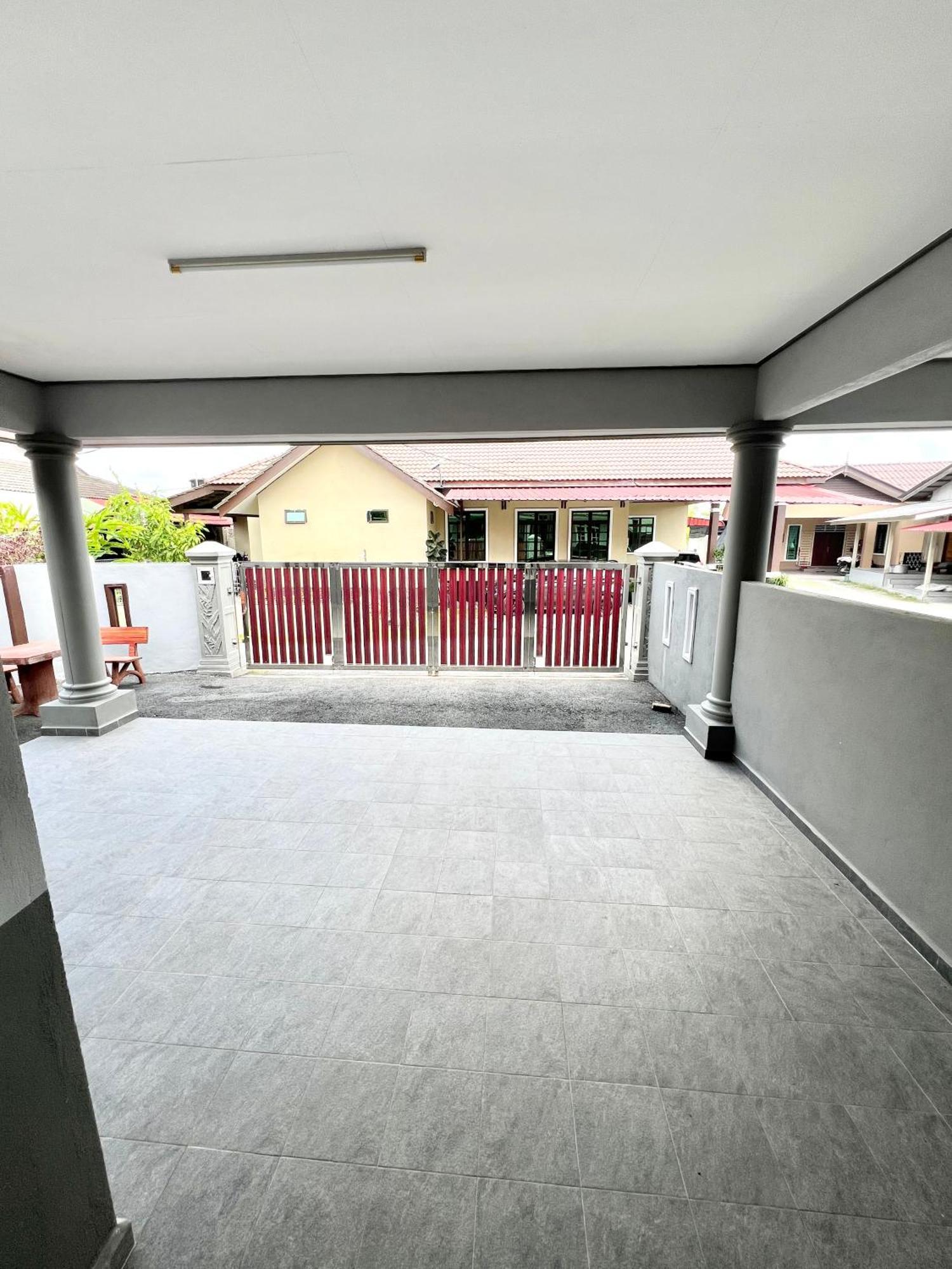 Teratai Homestay 3 Batu Buruk Куала-Тренгану Экстерьер фото