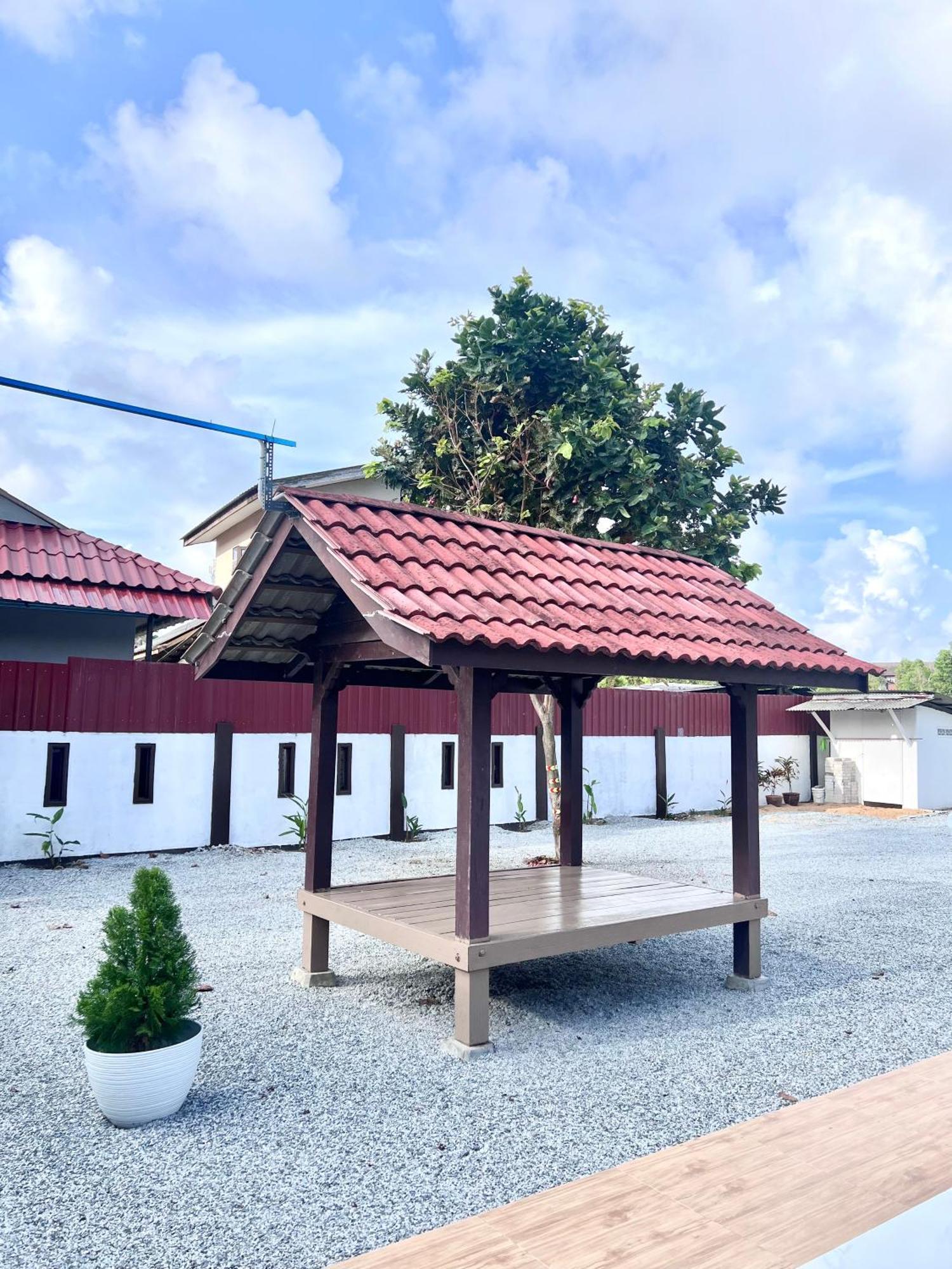 Teratai Homestay 3 Batu Buruk Куала-Тренгану Экстерьер фото